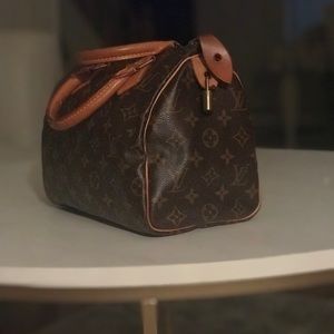 Louis Vuitton Speedy 25